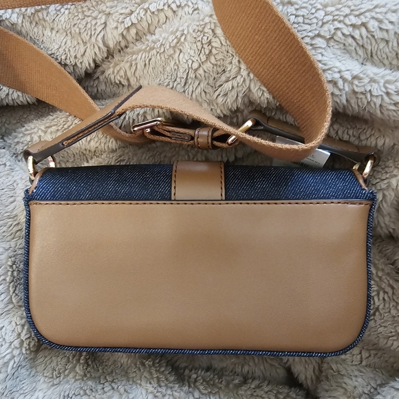 NWT MICHAEL KORS DENIM SLING CROSSBODY W/ WEBBED STRAP - Picture 4 of 10